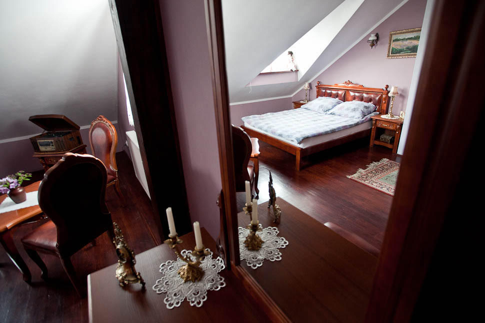 Dwor Na Wichrowym Wzgorzu Bed & Breakfast Przybysławice Oda fotoğraf