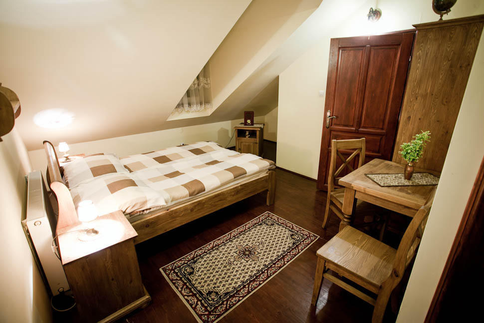 Dwor Na Wichrowym Wzgorzu Bed & Breakfast Przybysławice Oda fotoğraf