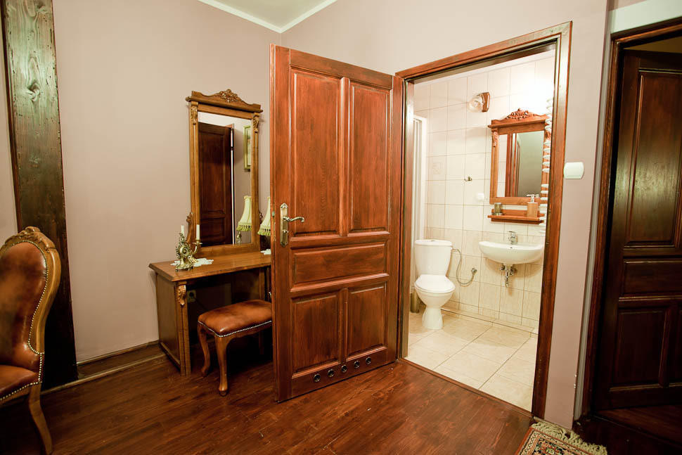 Dwor Na Wichrowym Wzgorzu Bed & Breakfast Przybysławice Oda fotoğraf