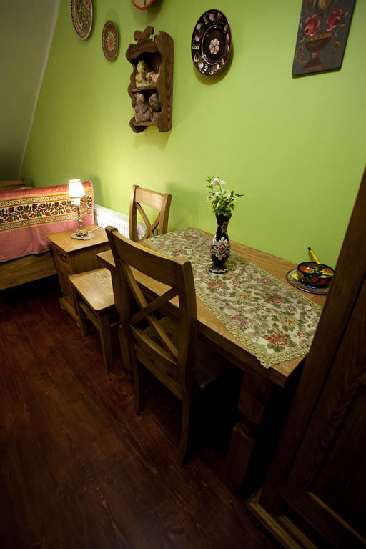 Dwor Na Wichrowym Wzgorzu Bed & Breakfast Przybysławice Dış mekan fotoğraf
