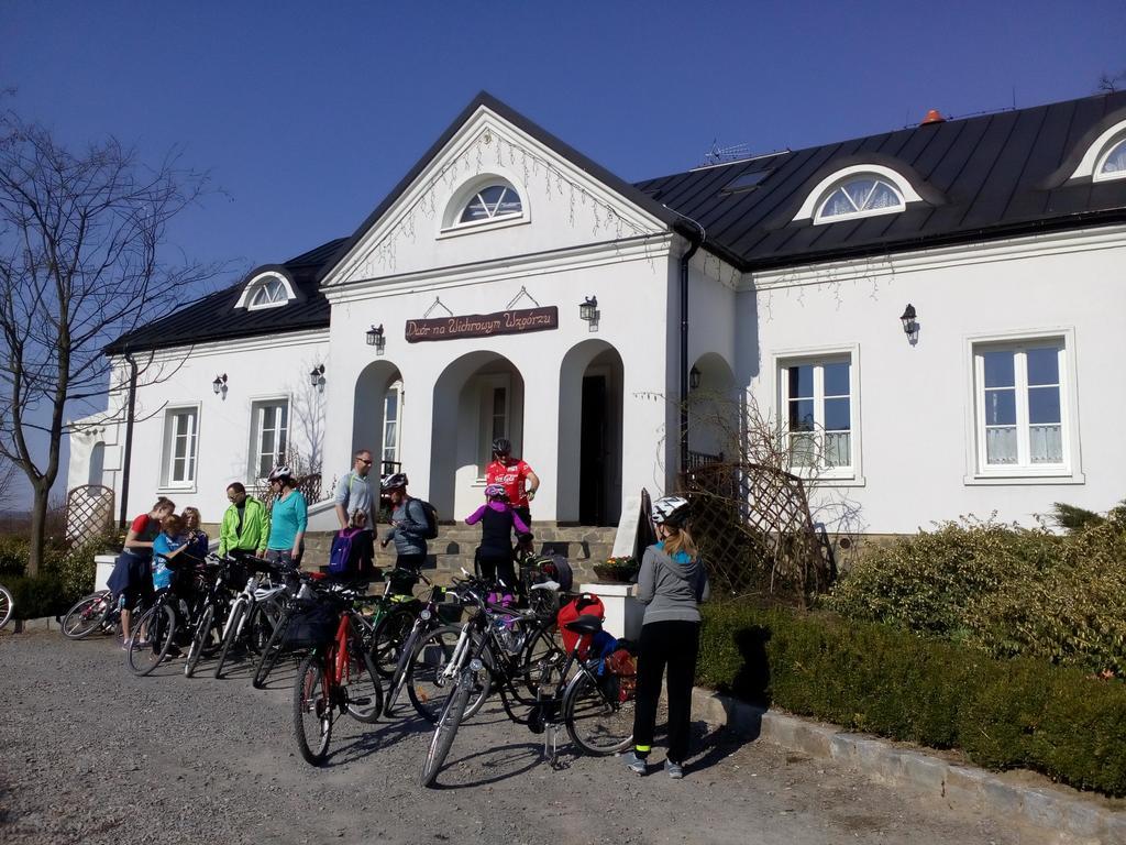 Dwor Na Wichrowym Wzgorzu Bed & Breakfast Przybysławice Dış mekan fotoğraf