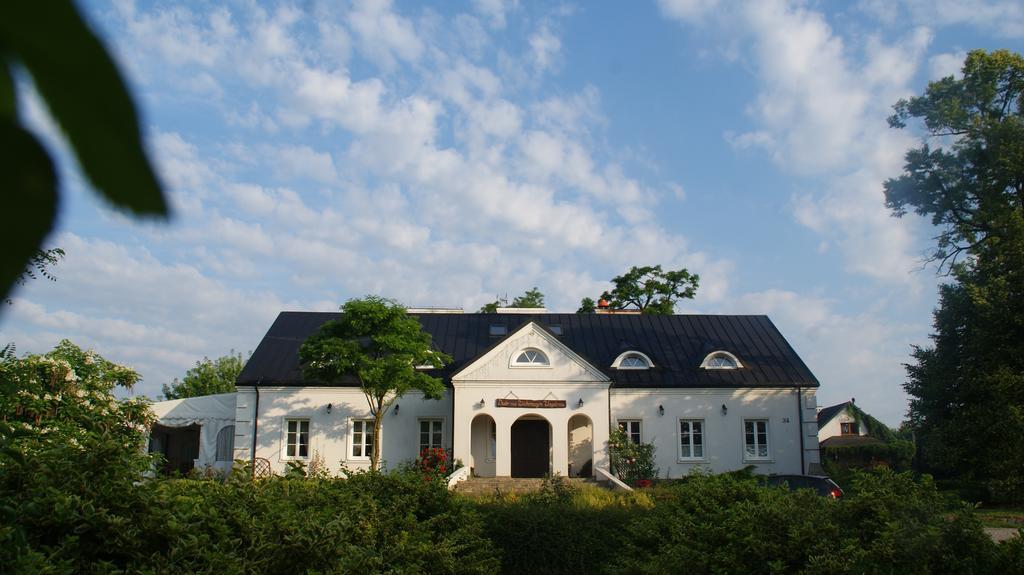 Dwor Na Wichrowym Wzgorzu Bed & Breakfast Przybysławice Dış mekan fotoğraf