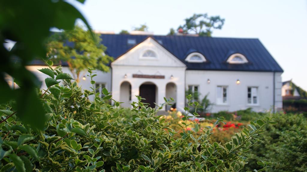 Dwor Na Wichrowym Wzgorzu Bed & Breakfast Przybysławice Dış mekan fotoğraf