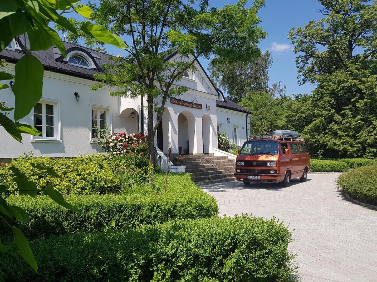 Dwor Na Wichrowym Wzgorzu Bed & Breakfast Przybysławice Dış mekan fotoğraf